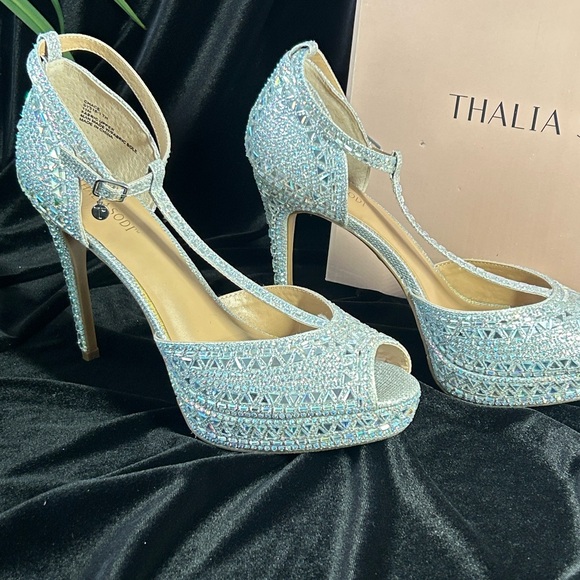 Thalia Sodi Shoes - NWT THALIA SODI SUPER SPARKLING HEELS. 11M